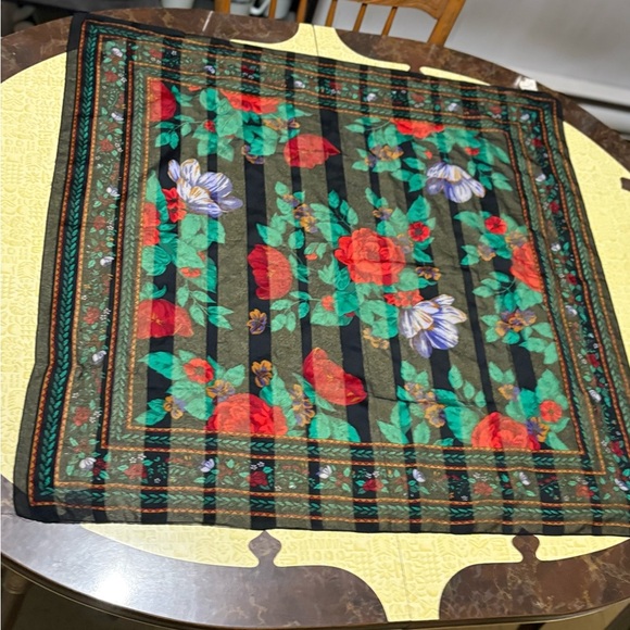 Vintage Floral Green and Red Scarf - Picture 2 of 7